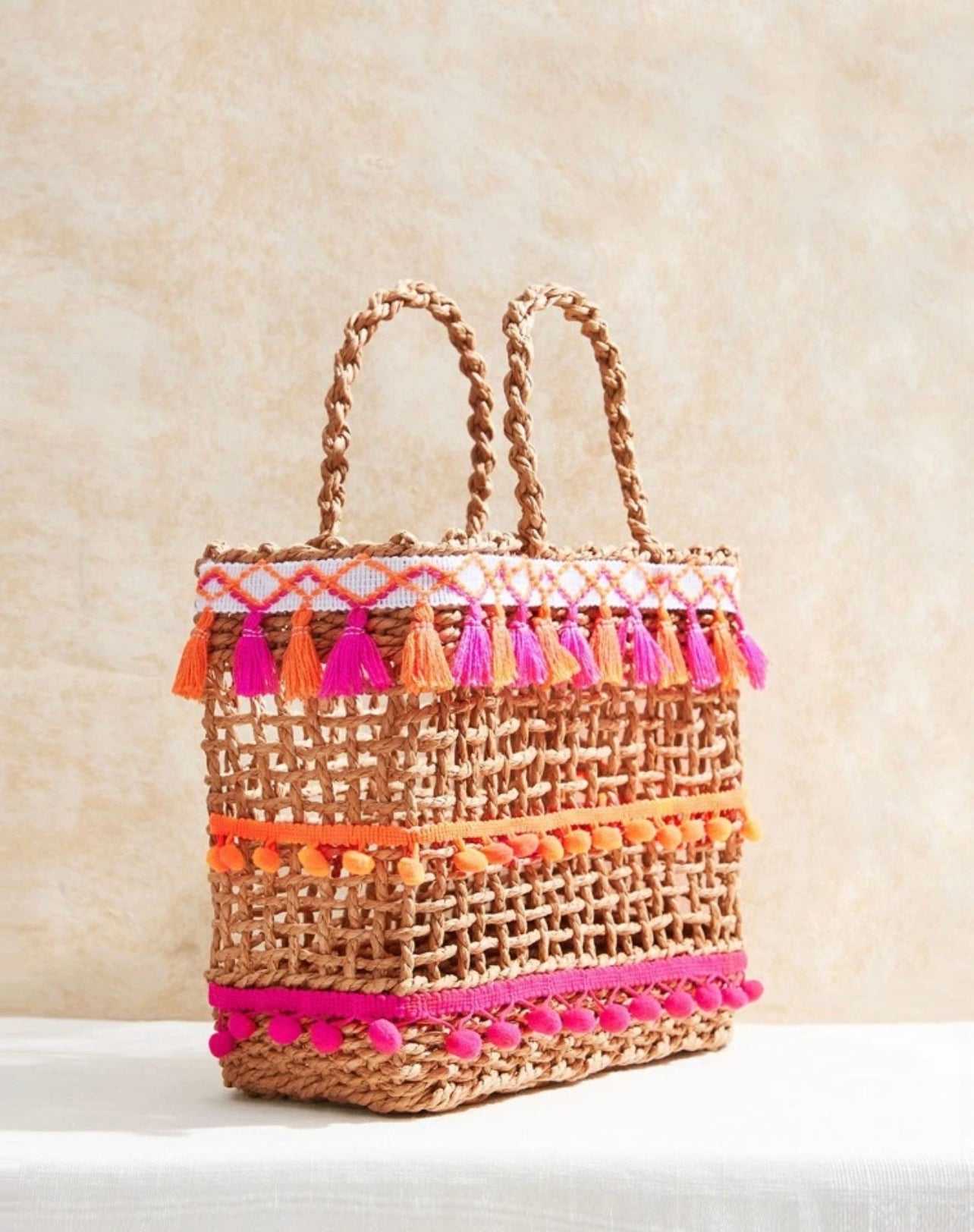 VCAY Pom Pom y Tassel Decor Straw Bag